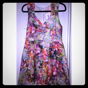 Re=named floral dress NWT Size Juniors Large