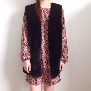 Honey Punch // Retro Patterned Shift Dress