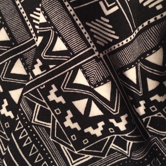 Victoria's Secret pink zip back shorts - Picture 3 of 4