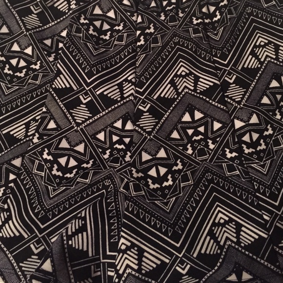 Victoria's Secret pink zip back shorts - Picture 4 of 4