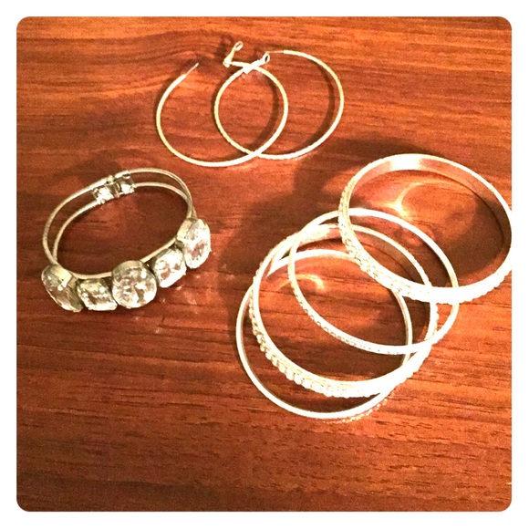 Jewelry - Silver bling bundle!