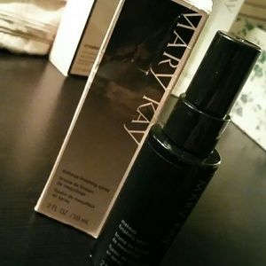 Makeup Finishing Spray