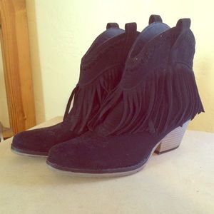 Black cowboy booties