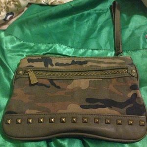 Express wristlets camouflage
