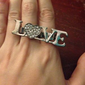 Two finger love ring