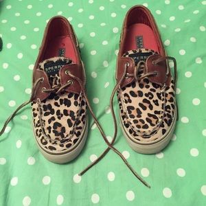 Cheetah print sperry's. Size 7.