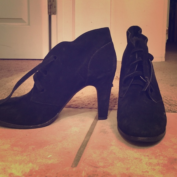 comfy heeled booties!