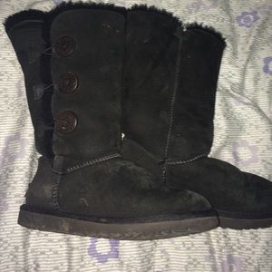 Black ugg boots