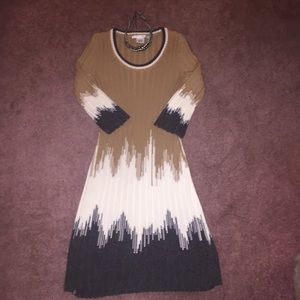 Maggy London - Sweater Dress