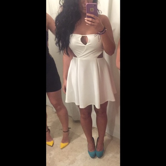 Dress! - Picture 3 of 3