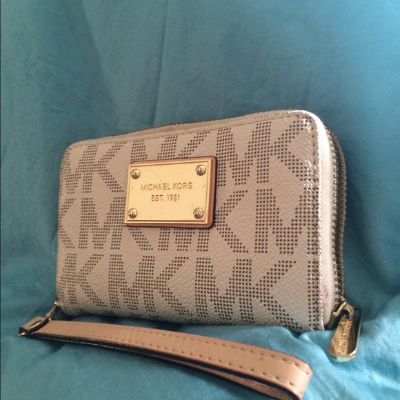 MICHAEL Michael Kors Clutches & Wallets - MICHAEL Michael Kors Small Leather Goods