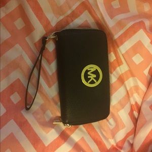 Michael Kors Clutch