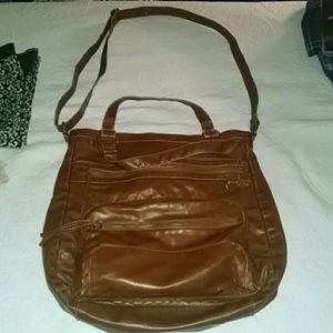 Tillys multipocket leather shoulder bag