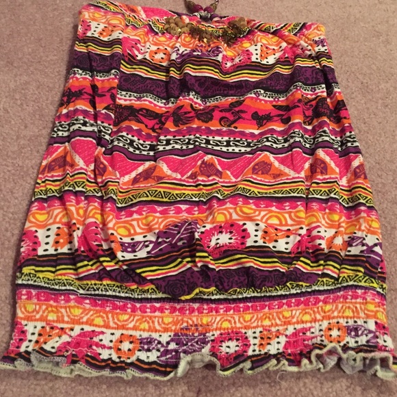 Pink tribal patterned halter - Picture 4 of 4