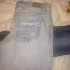Aeropostale light ripped jeans!