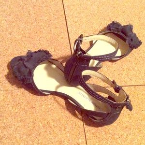 Vera Wang Leni Canvas Bow Sandal