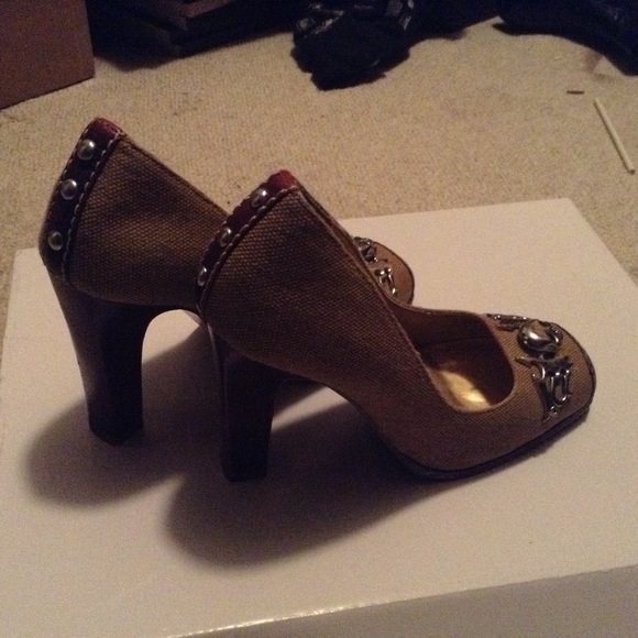 Unique skull heels - Picture 2 of 3