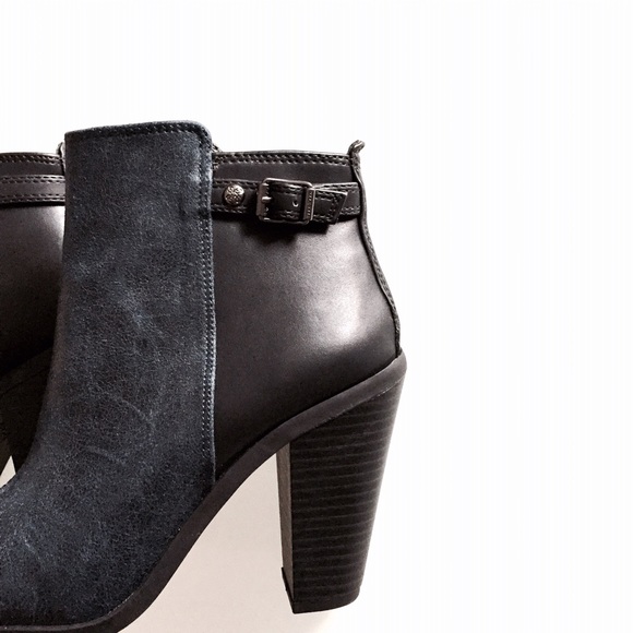 ❌SOLD❌ Brand New Peep Toe Booties - Picture 2 of 3