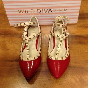 NIB - NEW Awesome Red flats!