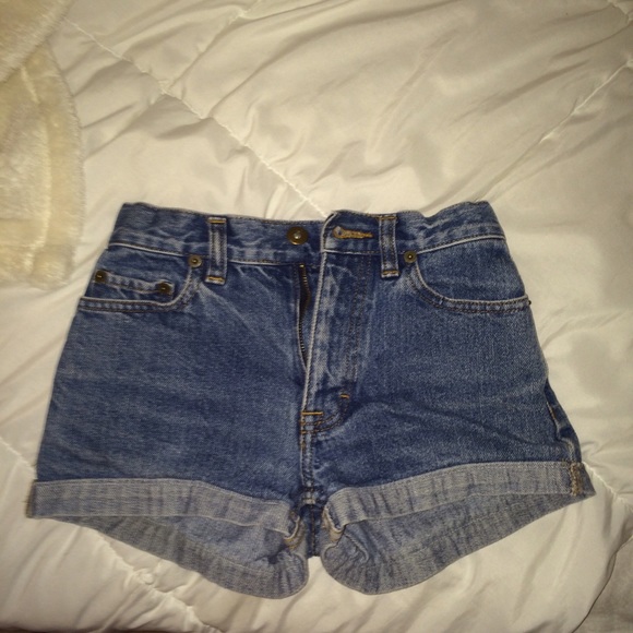 Vintage high waisted shorts 23-24 waist