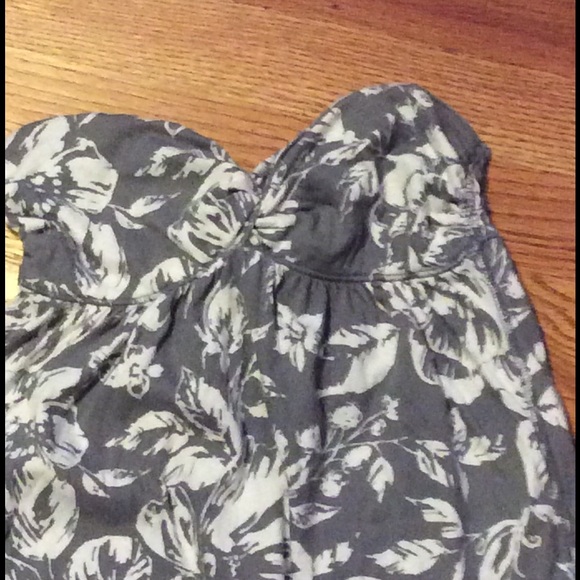 Rose Print Strapless Tank - Picture 3 of 4