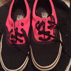 Black & pink vans