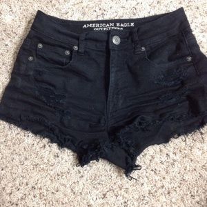 American eagle hi-rise Black shorts!