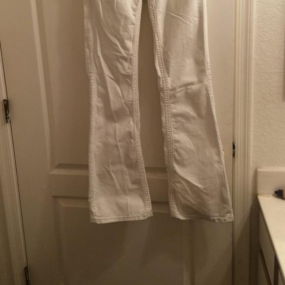 White boot cut Cherokee stitches denim size 27