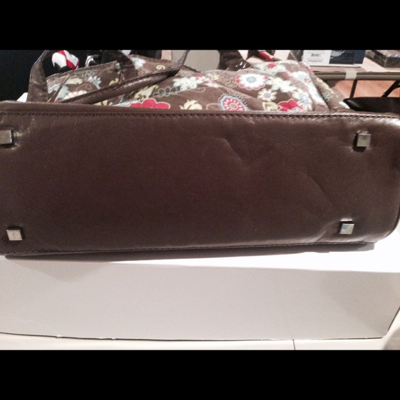 Thirty One Tote with red scarf - Picture 2 of 2