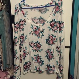 New without tags floral top