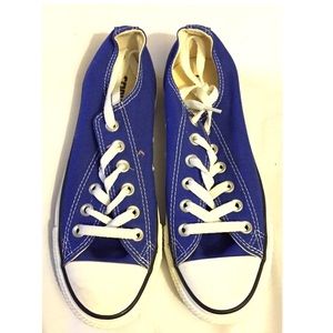 New Converse Women's size 7, men's size 5