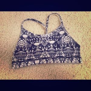 Lululemon sports bra