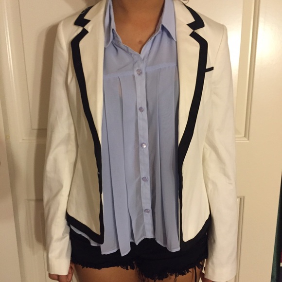 White blazer - Picture 2 of 3