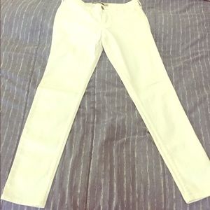 Nwot white ankle jeans