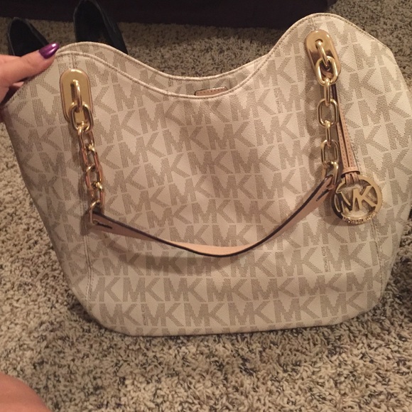 Michael Kors purse