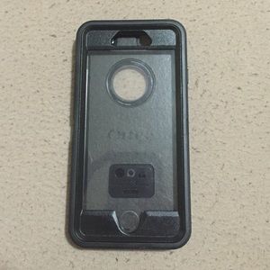 ✨SOLD!✨iPhone 6 Otter Box (Black)