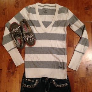 Grey & White Striped Sweater✨