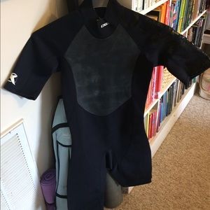 Women's medium wet suit DBX