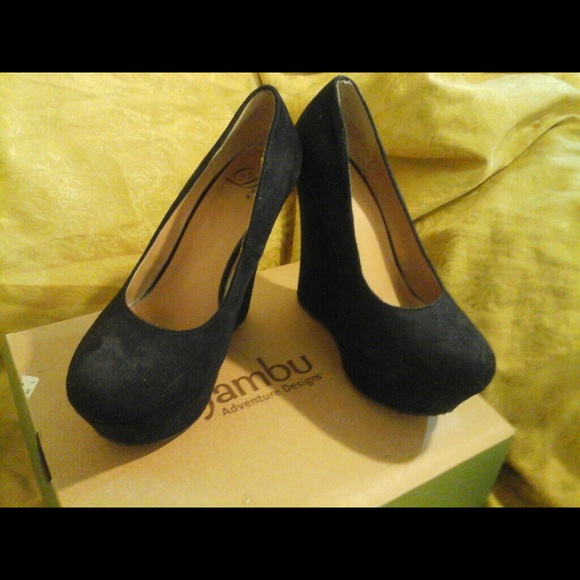 Black size 7 high wedge faux suede sexy hot, hot - Picture 1 of 4