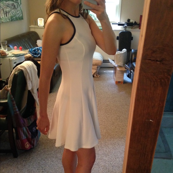 SOLD!! White Skater Dress forever 21 - Picture 2 of 3