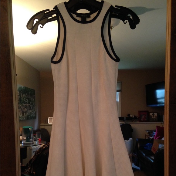 SOLD!! White Skater Dress forever 21 - Picture 3 of 3