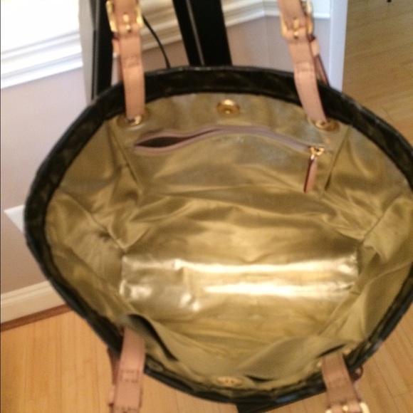 Handbag - Picture 2 of 4