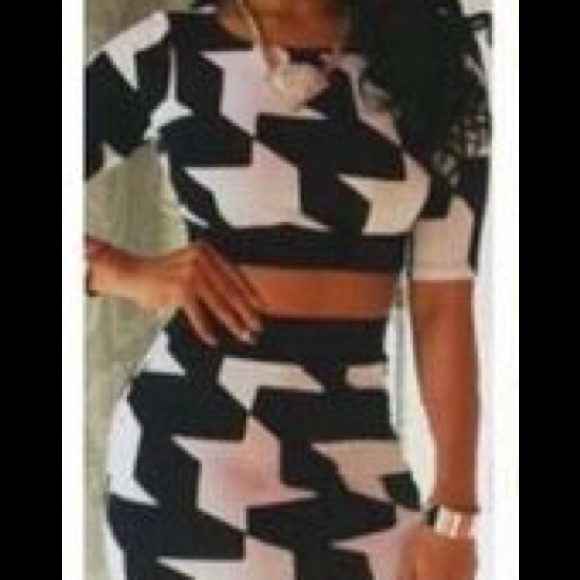 SOLD: Sexy open back 2 piece - Picture 3 of 4