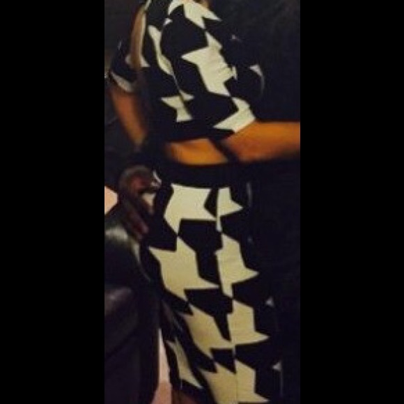 SOLD: Sexy open back 2 piece - Picture 4 of 4