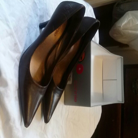 Connie brown pumps