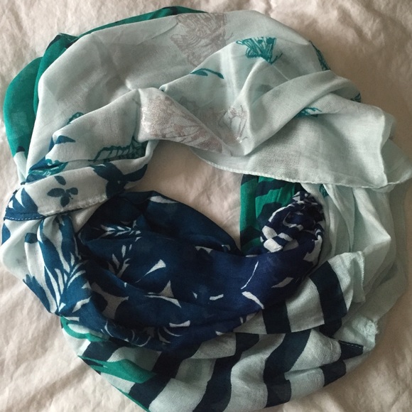 Express infinity scarf