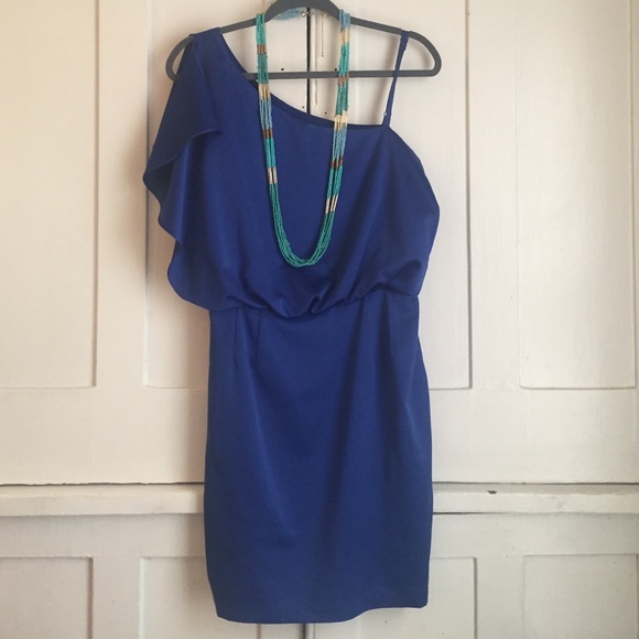 Jessica Simpson flutter sleeve dress