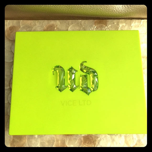 Urban Decay Other - Urban Decay LTD PALETTE Limited Edition BNIB