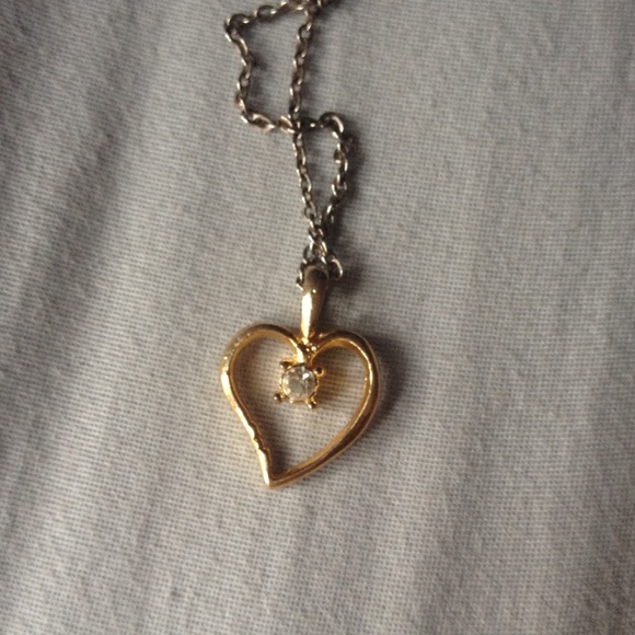 Gold heart necklace - Picture 1 of 1