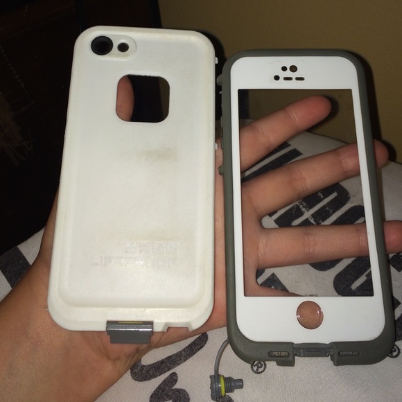 Iphone 5s/5 life proof case